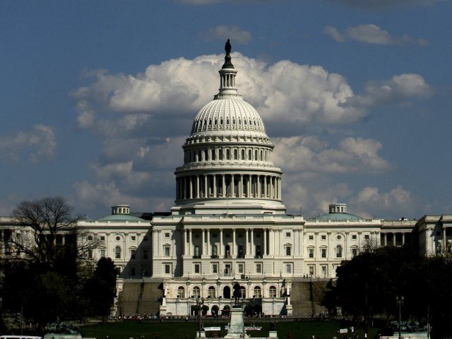 Так называемый "Акт Магнитского",предусматривающий санкции против российских чиновников, получил единодушное одобрение комитета по иностранным делам Сената США