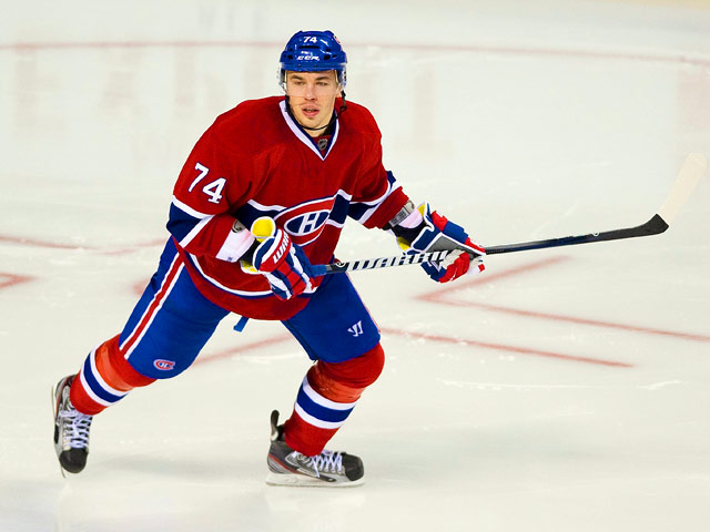Клуб НХЛ "Монреаль Канадиенс" продлил контракт с российским защитником Алексеем Емелиным, сообщает официальный сайт лиги. Новое соглашение рассчитано до конца сезона-2013/14