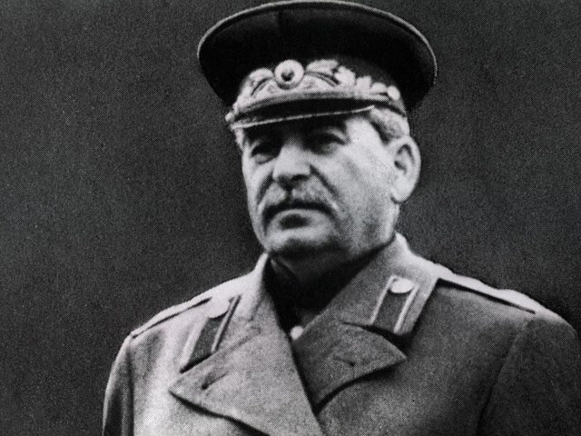 Чеченский Бэнкси сравнил Сталина с "Вконтакте" и Apple