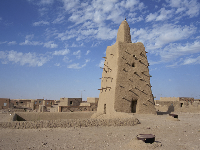 Комитет всемирного наследия ЮНЕСКО призвал прекратить разрушения культурного наследия в Мали