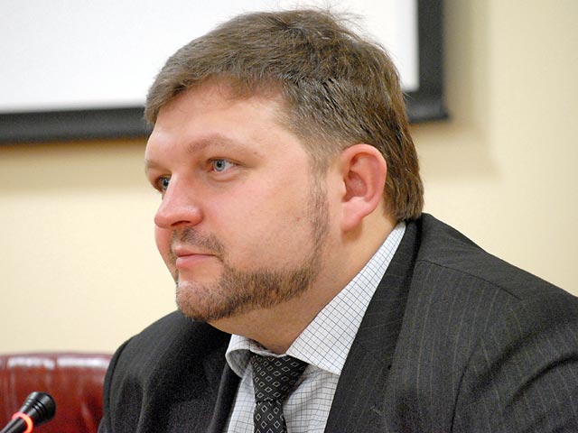 Госдума изучает вопрос, можно ли отрешить от должности губернатора Кировской области Никиту Белых. Поводом послужила его переписка с Алексеем Навальным, которую хакеры на днях выложили в Сеть