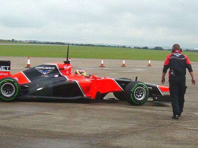 Испанская пилотесса Мария де Виллота, попавшая в аварию во время тестовых заездов российской команды "Формулы-1" Marussia F1 Team на аэродроме в Даксфорде, лишилась правого глаза