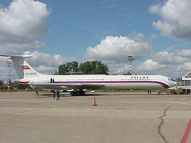 Правительственный пул пересадили со сломавшегося Ил-62 на Ил-62 "салонный" (модификацию Ил-62 с минимальным числом пассажирских мест). Правда, в нем также не обошлось без технических неисправностей