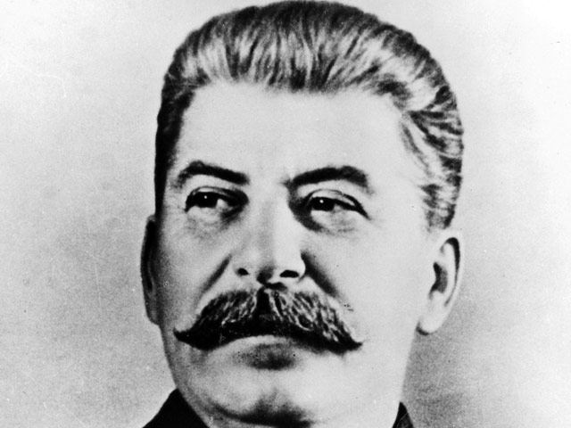 В Словении вышла новая биография Иосипа Броз Тито, автор которой, историк Йоже Пиржевец, не исключает, что инсульт, погубивший Иосифа Сталина, был вызван наемным убийцей, которого подослал югославский лидер