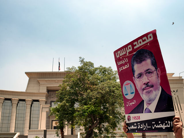 Высший конституционный суд Египта приостановил действие указа президента страны Мухаммеда Мурси о возобновлении деятельности Народного собрания (нижней палаты парламента)