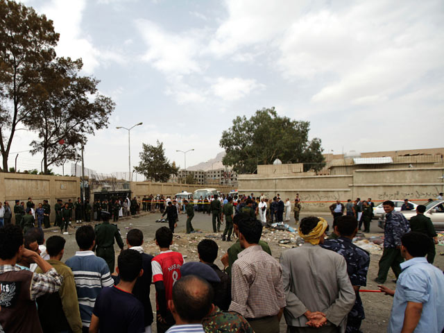 Террорист-смертник взорвался в здании полицейской академии в Йемене: около 20 погибших