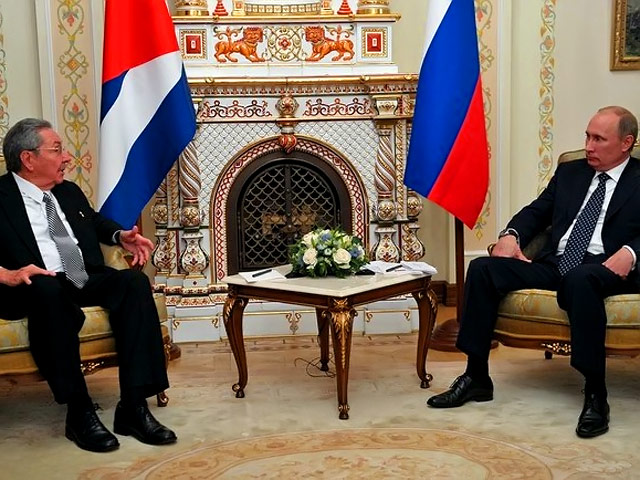 Председатель правительства России Владимир Путин провел в среду переговоры с председателем Государственного совета и Совета министров Республики Куба Раулем Кастро