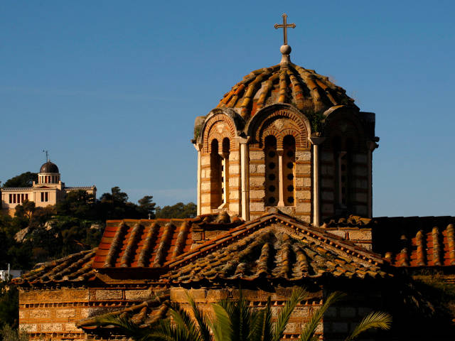 Элладская церковь иправно платит налоги, предусмотренные законом, утверждает греческий епископ