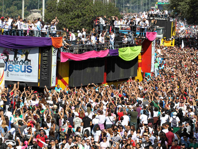 В Бразилии прошел антигейский "Марш во имя Иисуса"