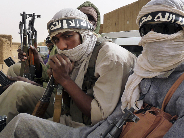 Африканские страны готовы направить в Мали, ставшем "убежищем для террористических групп", войска для восстановления порядка в регионе