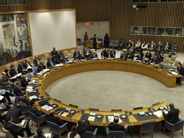 Совет Безопасности ООН принял резолюцию, продлевающую мандат миссии по наблюдению за прекращением насилия в Сирии (МООННС) на 30 дней. Как передает ИТАР-ТАСС, за документ проголосовали все 15 членов Совета