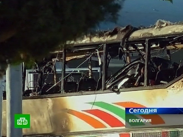 Неизвестная ранее террористическая группировка "Каидат аль-Джихад" ("Основа священной войны") взяла на себя ответственность за совершение теракта в аэропорту болгарского города Бургас