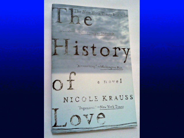 Спортсменки организовали собственный книжный клуб в библиотеке олимпийской деревни и преимущественно читают и обсуждают роман известной писательницы Николь Краусс "История любви"