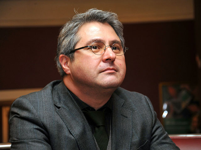 Кинорежиссер Дмитрий Месхиев покидает пост председателя петербургского Комитета по культуре, который он возглавлял с декабря 2011 года