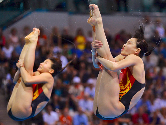 Китаянки взяли золото на прыжках с трехметрового трамплина