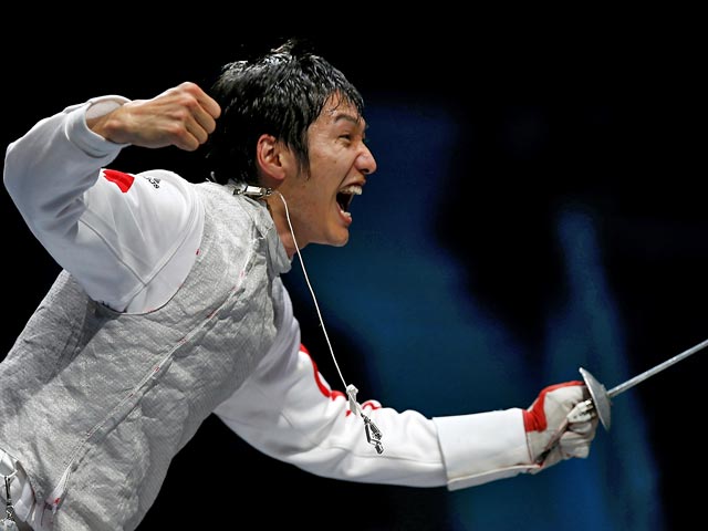 Китаец Лэй Шэй первенствовал во вторник в индивидуальном олимпийском турнире рапиристов и добыл для Поднебесной 11-ю золотую медаль