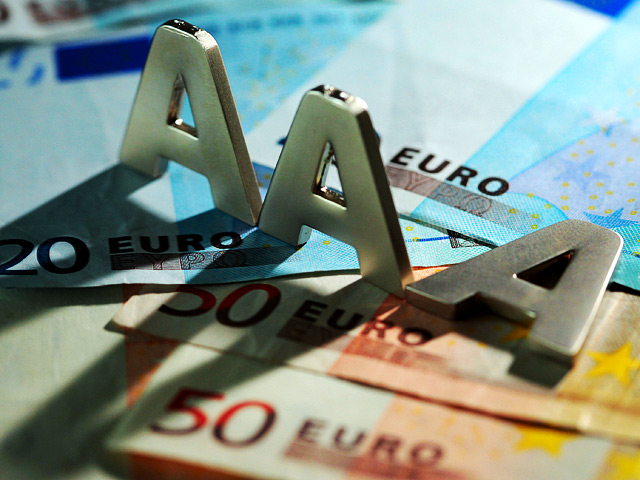 Международное рейтинговое агентство Standard & Poor's подтвердило долгосрочный суверенный кредитный рейтинг Германии на наивысшем уровне "ААА", краткосрочный рейтинг "А-1+", а также стабильный прогноз по ним