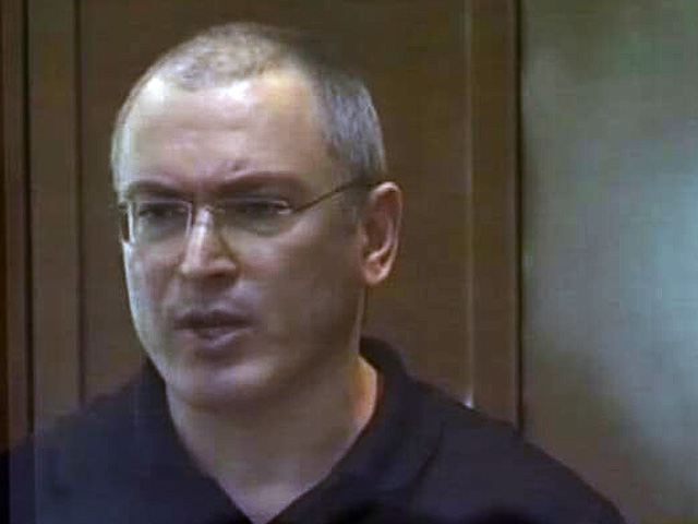 Экс-глава ЮКОСа Михаил Ходорковский, находящийся в заключении, обратился к омбудсмену по защите прав российских предпринимателей Борису Титову с просьбой провести общественную экспертизу приговора по второму делу против него и его бизнес-партнера