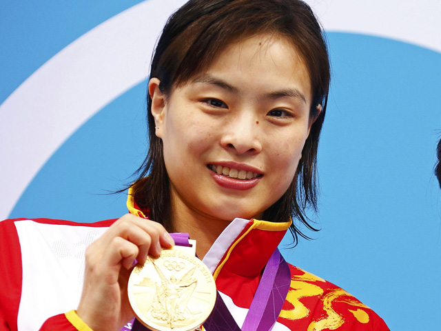 Трехкратная олимпийская чемпионка, шестикратная чемпионка мира по прыжкам в воду китаянка Ву Минься только после своей победы в Лондоне узнала о том, что больше года назад у нее скончалась бабушка