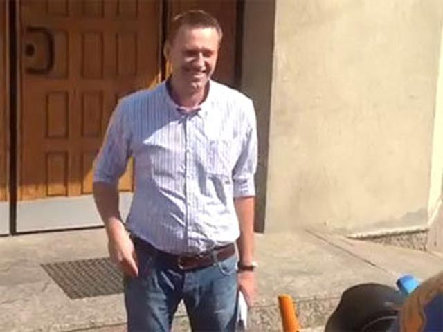 Алексей Навальный остался под подпиской о невыезде - оппозиционера снова допросили в Следственном комитете