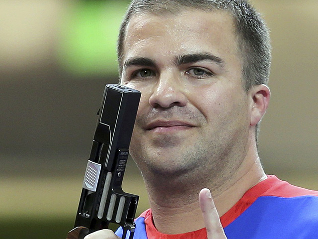 Кубинец Лаурис Пупо стал олимпийским чемпионом в скоростной стрельбе из малокалиберного пистолета с 25 метров с рекордом Игр - 34 балла