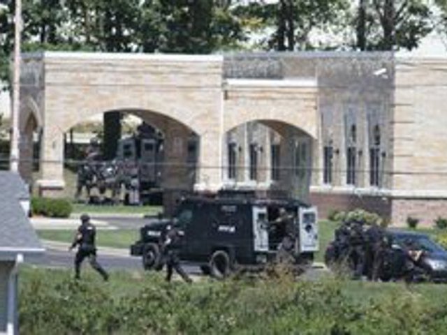 В сикхском храме в городе Оук Крик в американском штате Висконсин в результате вооруженного нападения погибли семь человек