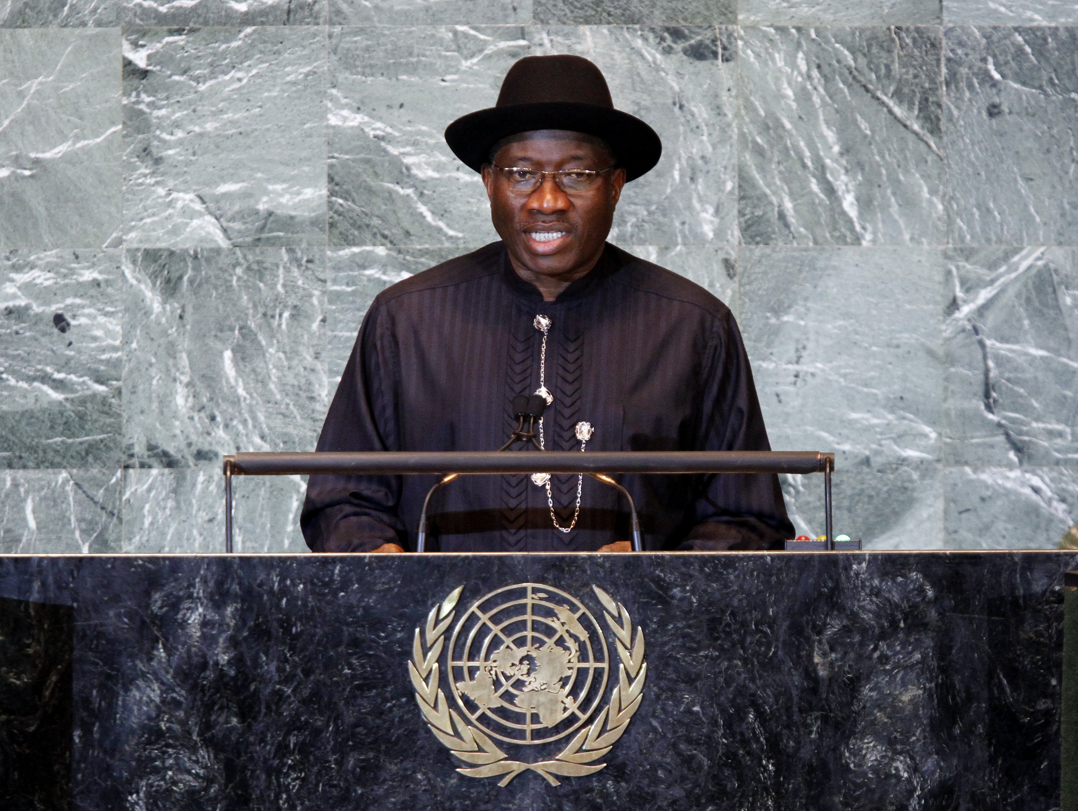 Нигерийский президент Гудлак Джонатан назвал накануне "шантажом" призыв лидера радикальной исламистской группировки "Боко харам" уйти в отставку и принять ислам