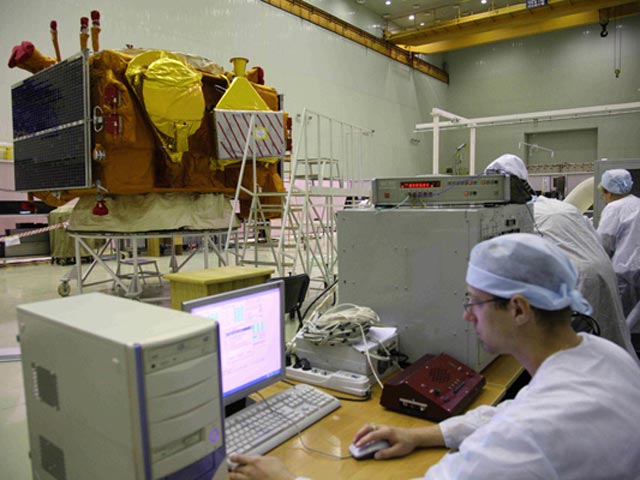 Потеря очередного спутника - "Экспресс-МД2", который был запущен 6 августа и не вышел на орбиту, не повлияет на оказание услуг связи и вещания в России