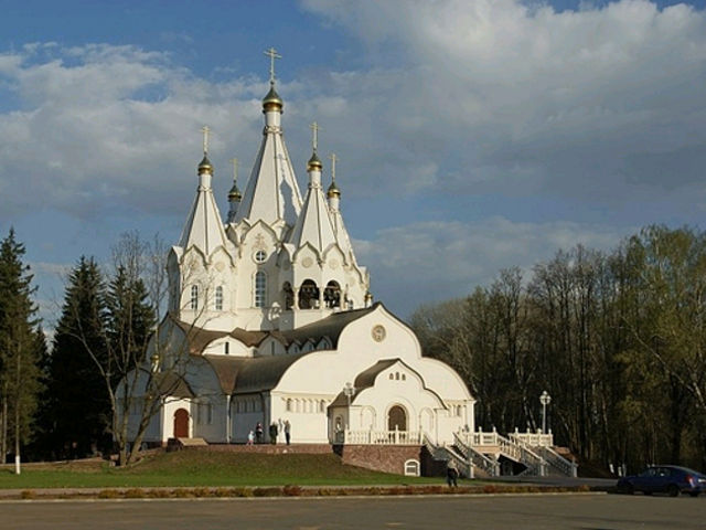 Божественная литургия была совершена в храме Новомучеников и  исповедников российских, возведенном на Бутовском полигоне