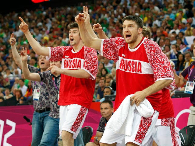 Мужская сборная России вышла полуфинал олимпийского баскетбольного турнира, победив в среду соперников из Литвы со счетом 83:74 (17:10, 15:17, 22:23, 29:24)