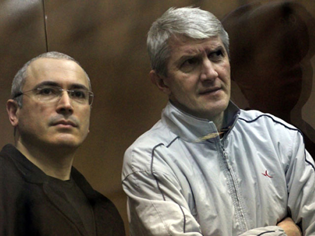 Постановление председателя Верховного суда России, в котором он предположил, что Ходорковский и Лебедев были дважды осуждены за одно и то же преступление, дало повод надеяться, что фигуранты дела ЮКОСа смогут выйти на свободу до конца года