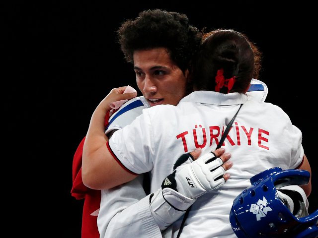 В соревнованиях по тхэквондо в весовой категории до 68 кг у мужчин золотую медаль завоевал турок Сервет Тазегюль. Его медаль стала первым золотом для сборной Турции на Играх-2012 в Лондоне