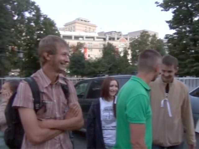Нижний Новгород прибыли участники оппозиционного автопробега "Белый поток", который стартовал в Москве накануне