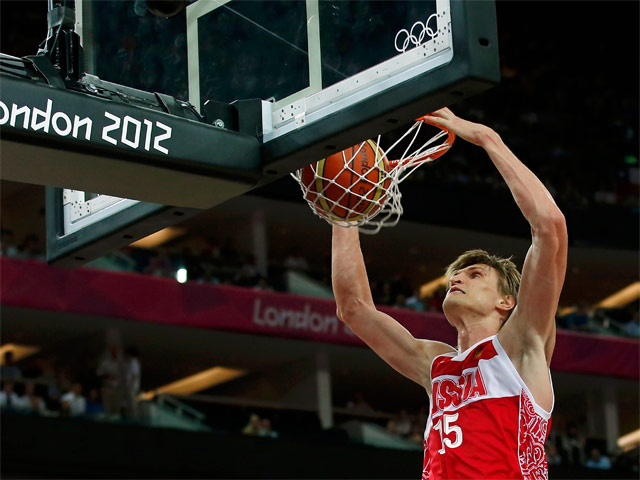 В матче за бронзу баскетбольного олимпийского турнира россияне победили сборную Аргентины со счетом 81:77.