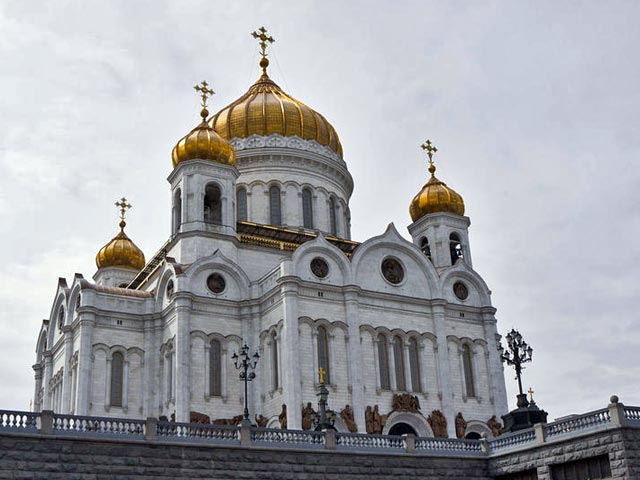 Три четверти россиян убеждены, что Церковь должна оставаться вне политики