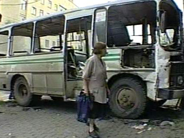 Рейсовый ПАЗ и автобус, перевозивший гостей со свадьбы, столкнулись в субботу днем на окраине Томска, пострадали восемь человек