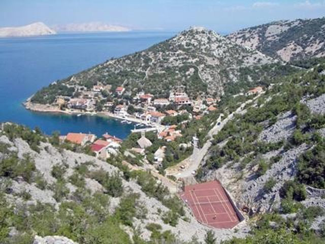 Две российские семьи сбежали, обманув отель в Хорватии на 2800 евро