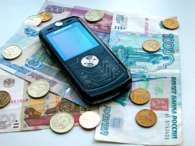 За год доля российских интернет-пользователей, в течение 12 месяцев ни разу не воспользовавшихся для оплаты товаров и услуг мобильным телефоном, интернет-банком или электронными деньгами, выросла с 18% до 21%