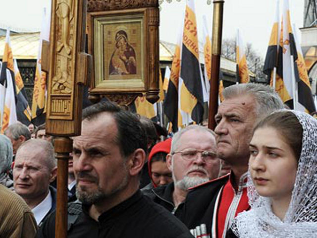 В формировании патрулей могли бы принять участие российские граждане любого вероисповедания, поддерживающие охранительную инициативу православных верующих, считают в ВРНС