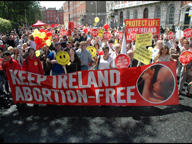 Католики должны противоборствовать любым усилиям по внедрению абортов в стране, которая является одним из самых безопасных мест в мире для матерей, ожидающих ребенка, считает кардинал Брейди