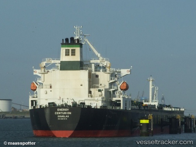 У берегов Того захвачен танкер, в экипаже 24 российских моряка