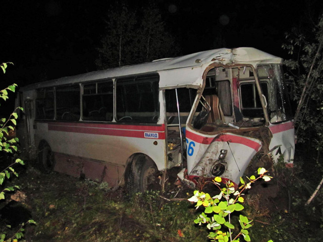 Рейсовый автобус в среду вечером столкнулся с легковым автомобилем в Иркутской области, в результате чего 21 человек пострадал, семеро были госпитализированы