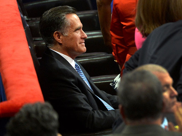 Сотрудник Секретной службы США, приставленный охранять кандидата в президенты от Республиканской партии Митта Ромни, забыл свой пистолет в туалете