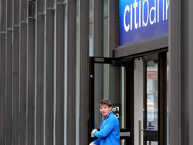 Третий по величине американский банк Citigroup продолжает нести финансовые расходы, связанные с ненадлежащим раскрытием информации о компании