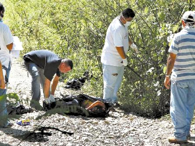 Полиция Гондураса проводит расследование по факту массового зверского убийства, жертвами которого стали подростки. Трупы четырех, предположительно несовершеннолетних, девушек и одного юноши были найдены в окрестностях города Ла-Сейба