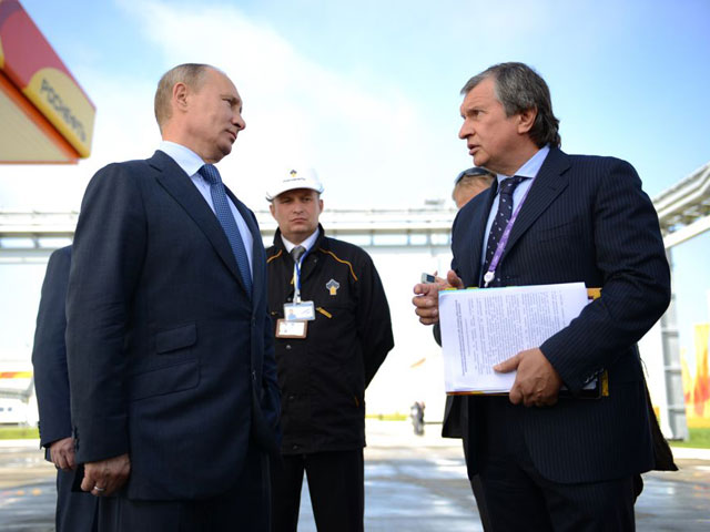 Путин начал визит во Владивосток с осмотра объектов "Роснефти" и дал старт строительству Восточного нефтехимического завода