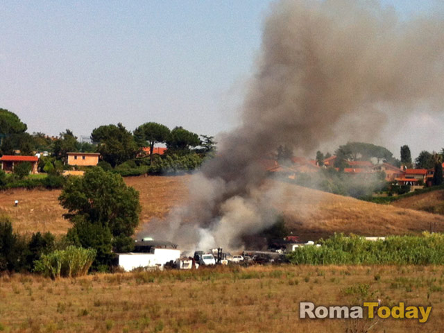 На южной окраине Рима разбился легкомоторный самолет Cessna, на борту находились два человека, они погибли