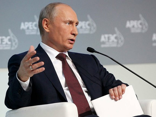 Россия в вопросах поставок газа в Европу не будет брать на себя никаких нерыночных обязательств, заявил президент РФ Владимир Путин на пресс-конференции по итогам саммита АТЭС