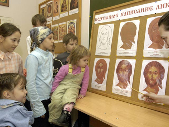 74% московских семей выбрали для своих детей "Основы светской этики" и "Основы мировых религий"