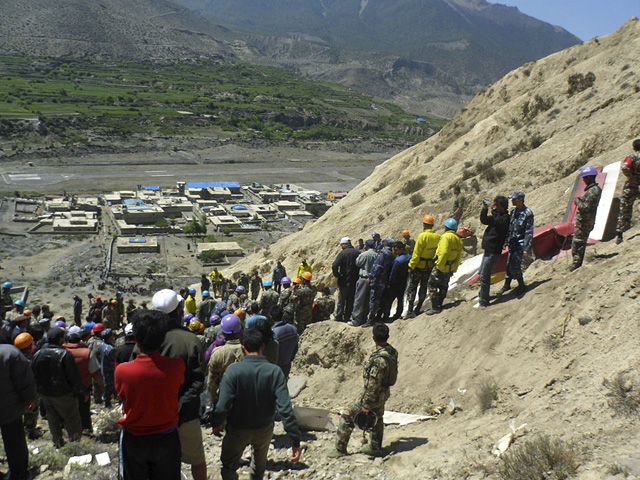 Крупное ДТП произошло 11 сентября в Непале в 400 километрах к северо-западу от столицы страны Катманду: пассажирский автобус перевернулся на горной дороге
